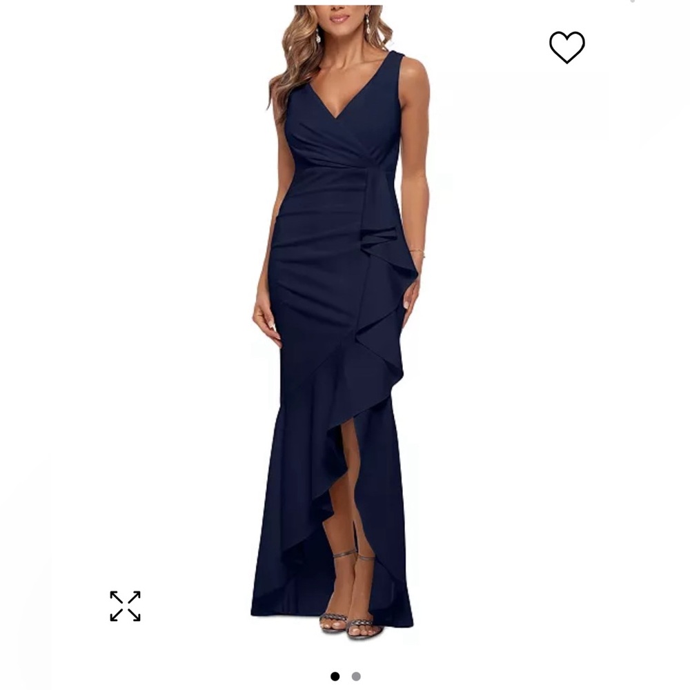 Beautiful, never worn Betsy & Adam dress